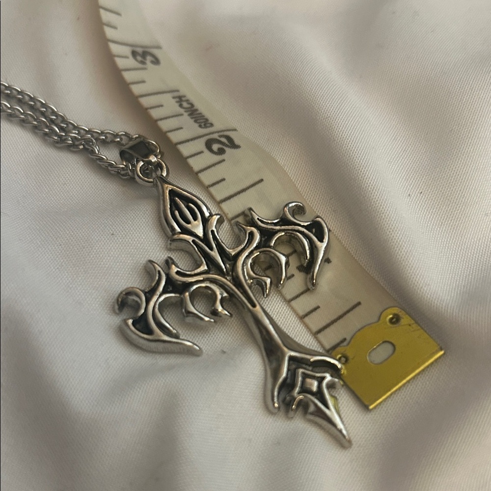 Source Unknown Silver Cross Necklace